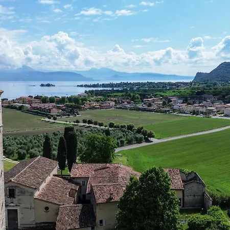 Ferienhaus Di Garda A 300m - House In Manerba del Garda